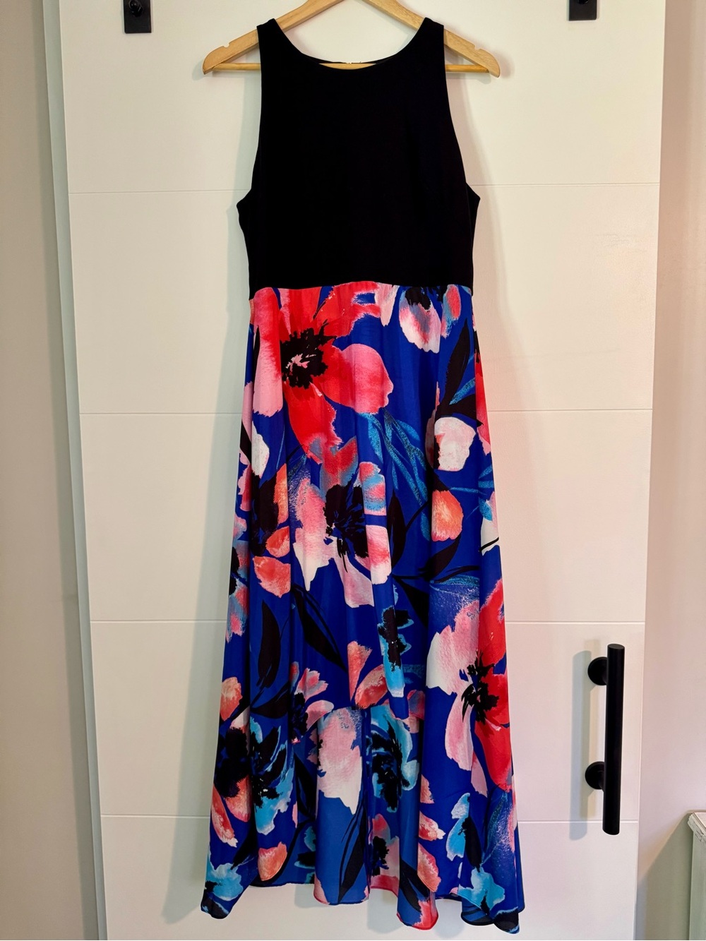 Vince Camuto Hi-Lo Floral Flowy Dress with Fitted Bodice